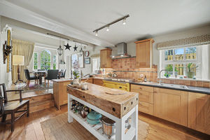 Open plan dining kitchen- click for photo gallery